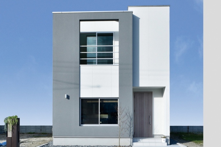 【大阪】都市型コンパクトハウス「出窓ベンチのある家」