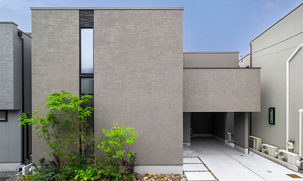 【大阪】家事動線を意識しつつモダンでおしゃれに仕上げたビルトインガレージハウス