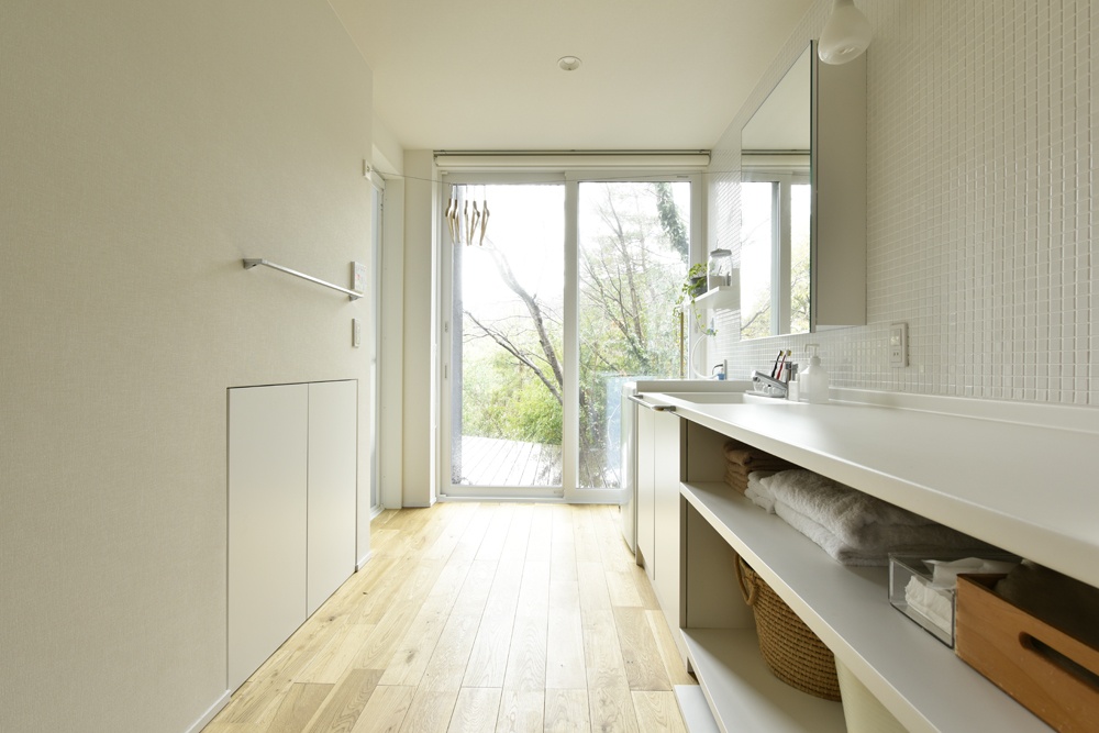 洗面所の素敵な収納アイデア集 スッキリ感をキープさせるデザインとは 重量木骨の家