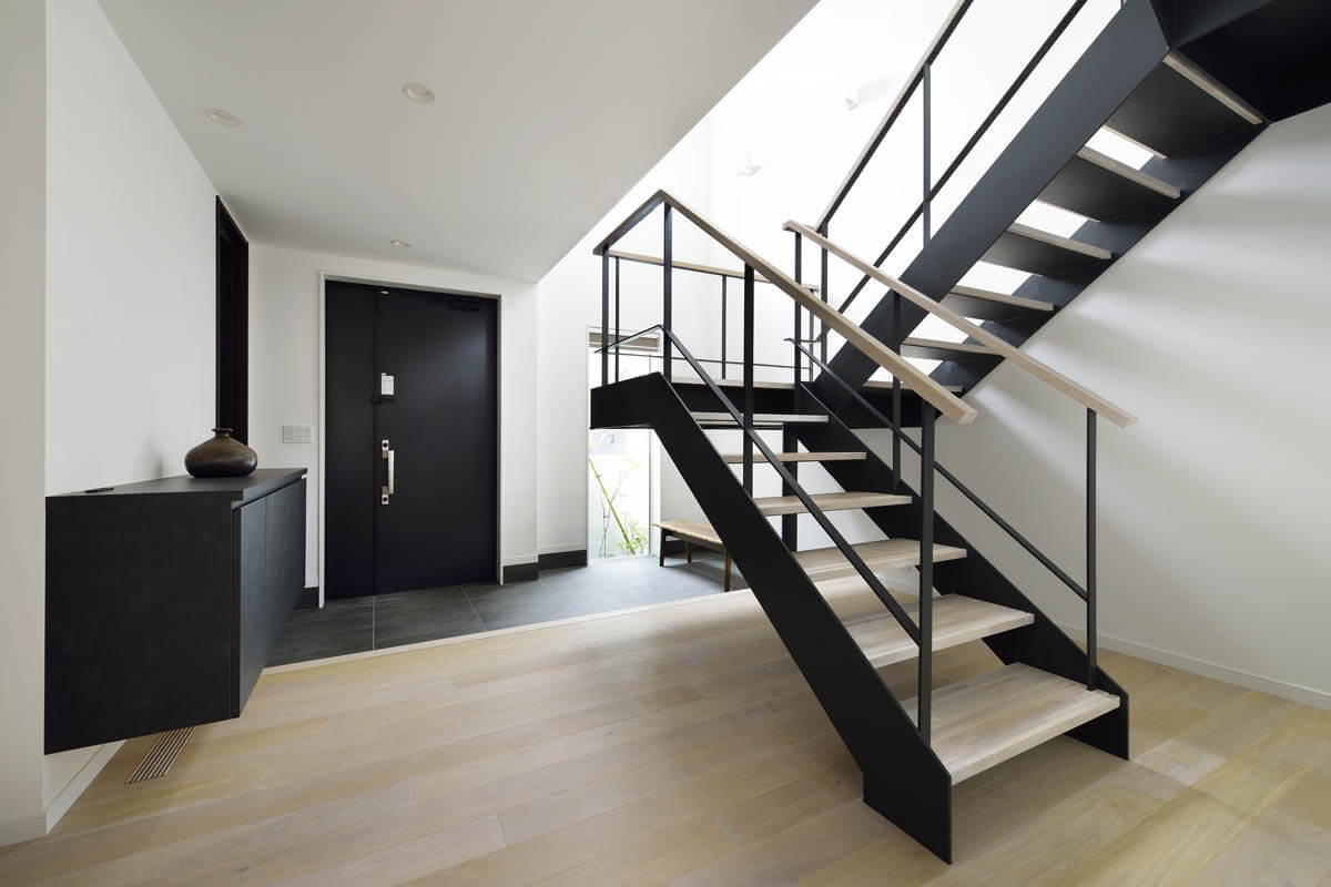 階段によって家の印象は変わる 階段の寸法と種類別メリット デメリット 重量木骨の家