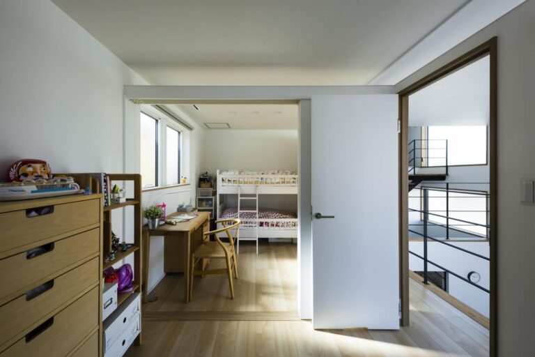 子供部屋をおしゃれで快適に! レイアウトのポイントや部屋の分け方のコツをご紹介 | 重量木骨の家
