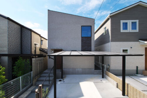 コンパクトでも使い勝手抜群の建て替えの家