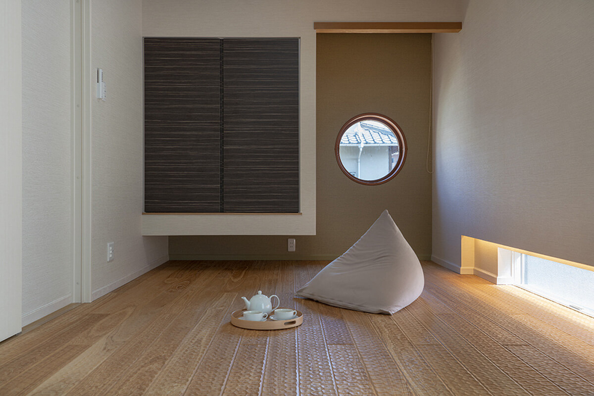 無垢材の床が心地よい和室