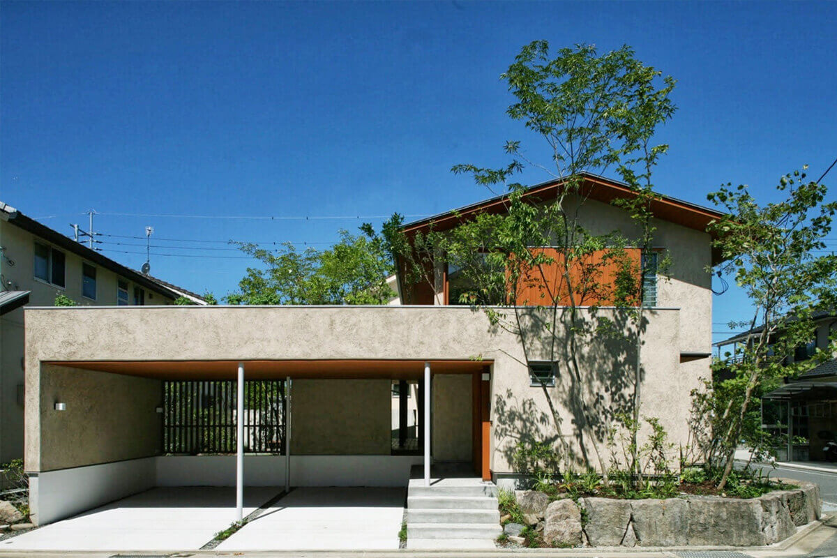 屋上庭園を設けた和モダンな住まい