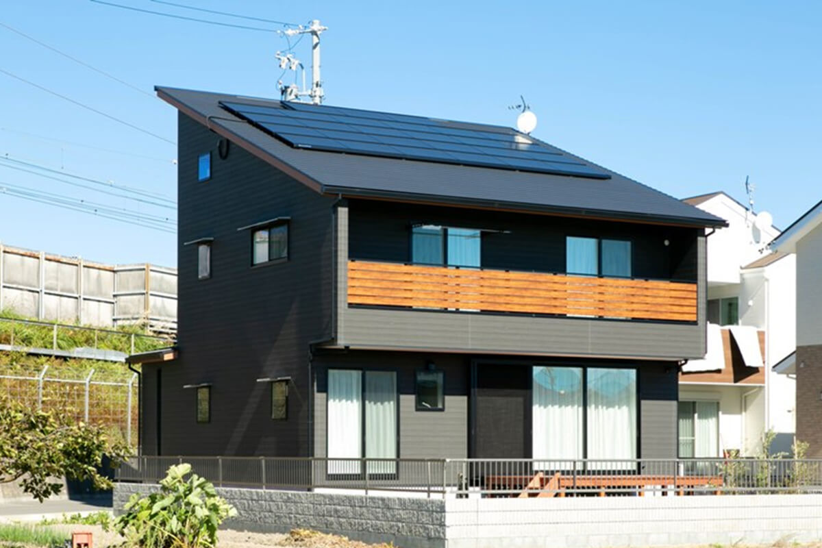 モダンな雰囲気の片流れ屋根の家