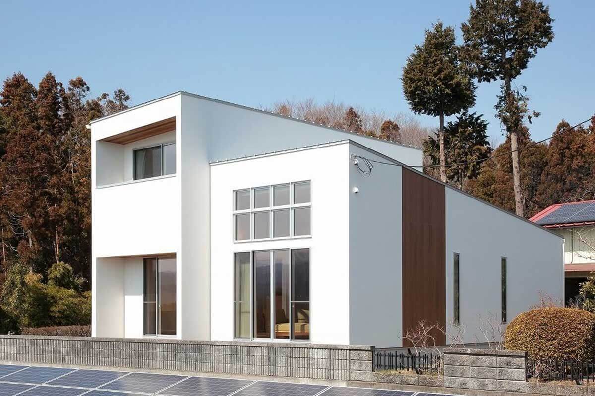 大きな窓のある工務店の注文住宅
