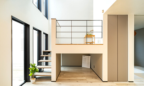 ダイナミックな吹き抜けで叶うゆとりのある暮らし