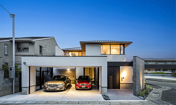 借景を生かした2階リビングの家