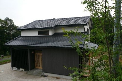 縁側で空間を繋げた新和風の家。