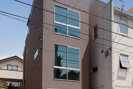 都心の狭小３階建て！屋上＆ガレージハウス