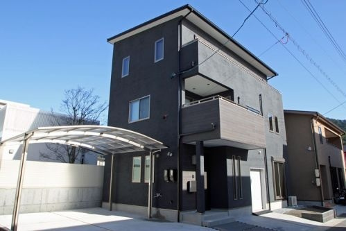 ３階建二世帯住宅だからSE構法にしました