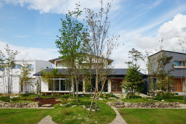 豊橋市 牛川町の家2014「庭園に佇む二世帯住宅」