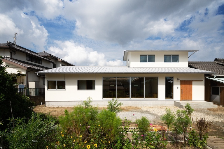西尾市 田貫町の家「庭と繋がる大開口リビングの家」