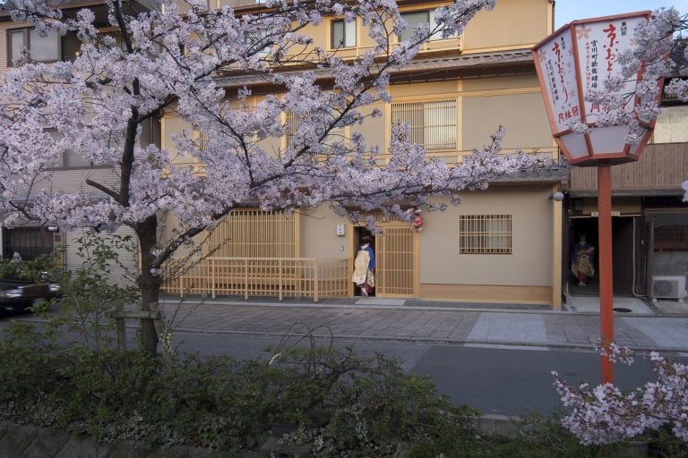 京都・宮川町の建築様式を守った町家建築