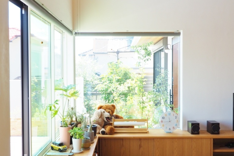 心地いい距離感で暮らす完全分離型二世帯住宅｜木造住宅×中庭×おしゃれな家