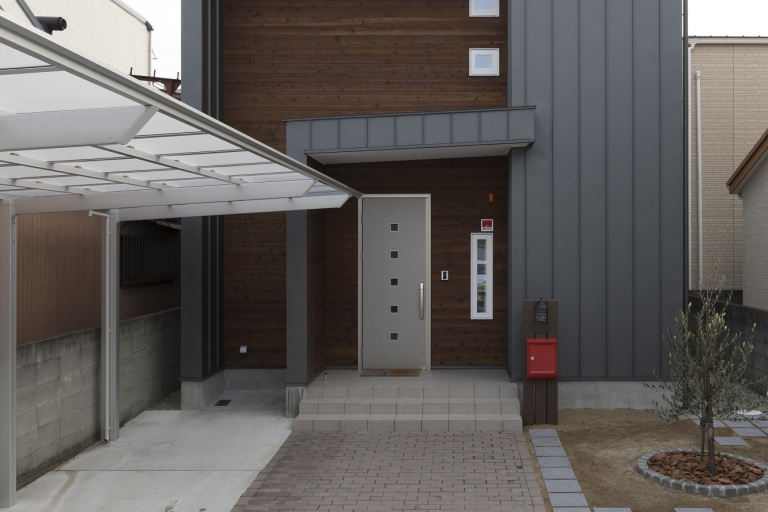南大阪 和歌山|吹き抜け ガルバリウム鋼板 パッシブデザイン 和室