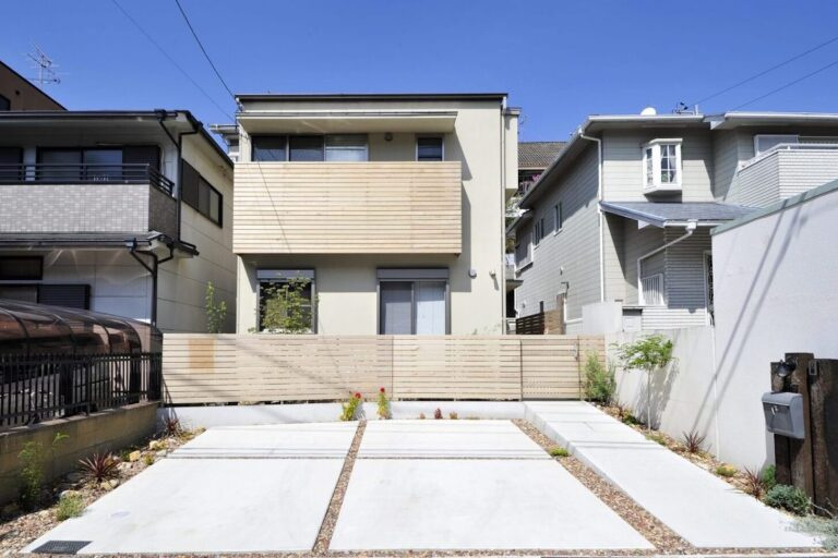 二世帯住宅における子供部屋の新しい考え方の家｜寝屋川市