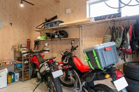 バイクを置けるガレージ