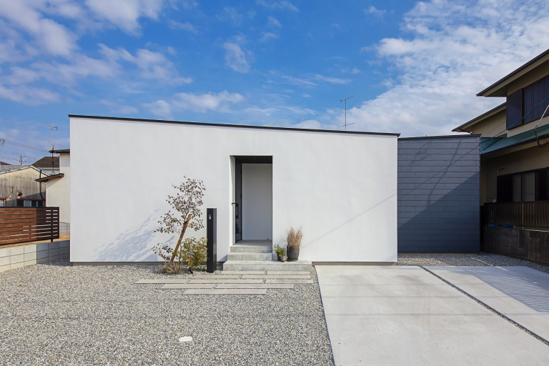 【HILLA-house】開放感とプライバシーを両立！シンプルな暮らしを楽しむ平屋の家