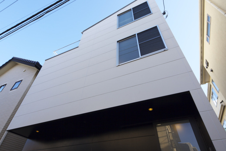 【東京】シンプルでモノトーンな13坪の家