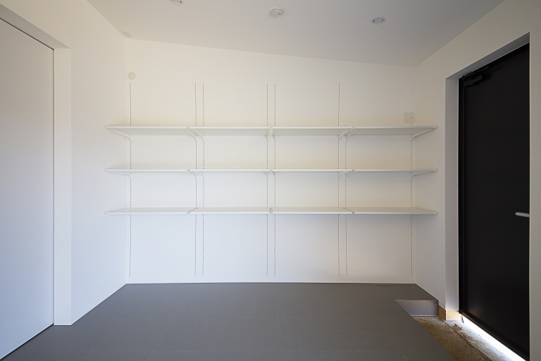 削ぎ落とした先にある、ふたりの平屋暮らし。