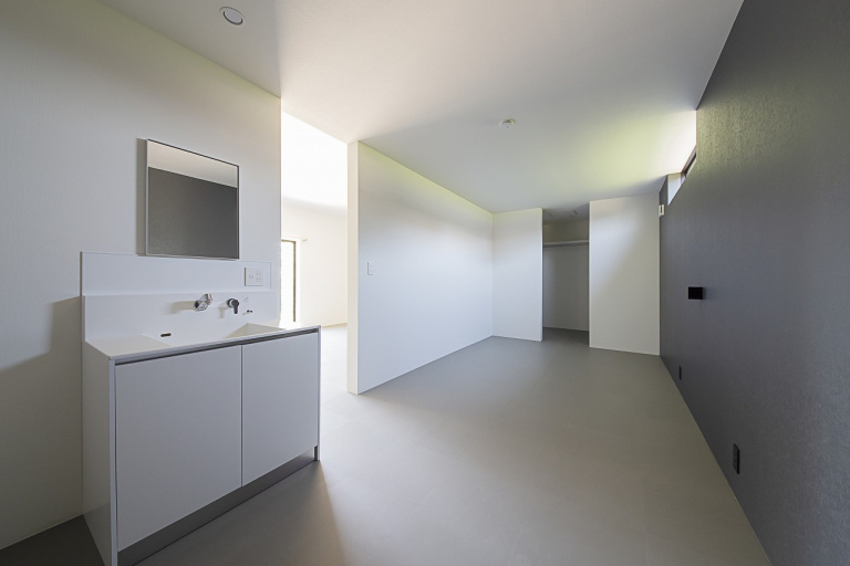 削ぎ落とした先にある、ふたりの平屋暮らし。