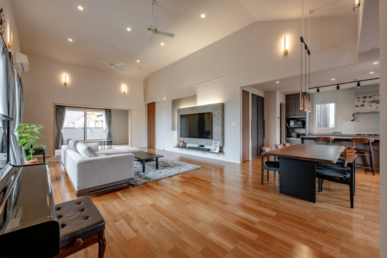 ［池田］アウトドアリビング×ワンフロアで暮らす上質な住まい