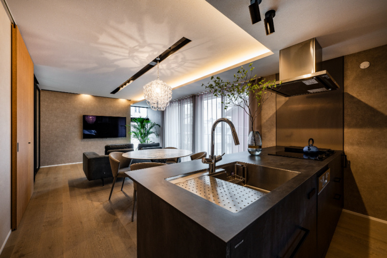 【神戸】視線・光・風をコントロールする家