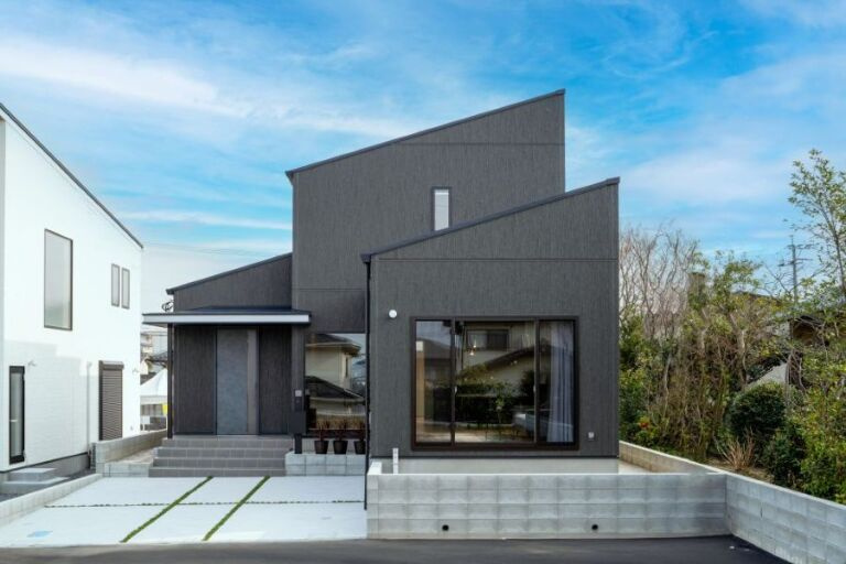 【福岡・沖縄】家族にちょうどいい、”ほぼ平屋”の住まい。