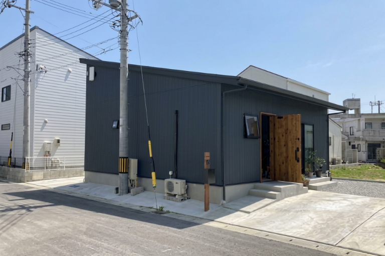 【沖縄・福岡】土間と暮らす、ちょうどいい平屋。