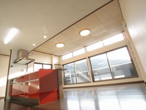 二階に集う家