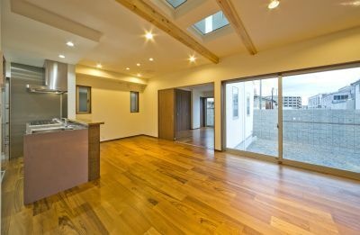 シンプルモダン・片流れ屋根の家