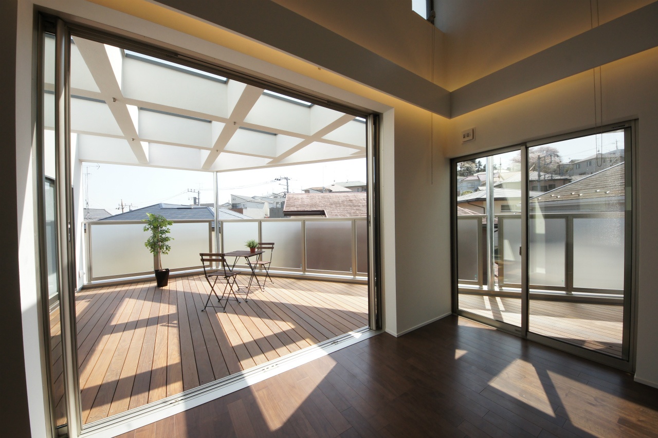 【東京都町田市】リビングとルーフバルコニーを一体化