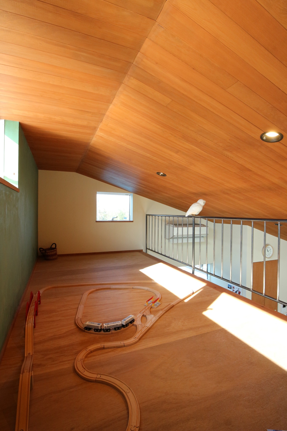 アウトドアリビングを楽しむおしゃれな家｜木造住宅×ロフト×勾配天井