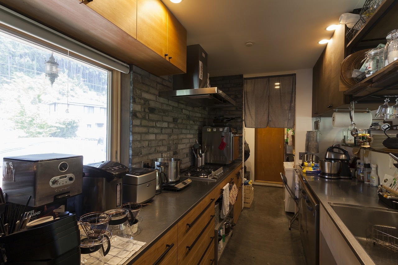 カフェ併用住宅 飯能市 Kitchen2687 業務用の機器がかっこいいキッチン 重量木骨の家 選ばれた工務店と建てる木造注文住宅
