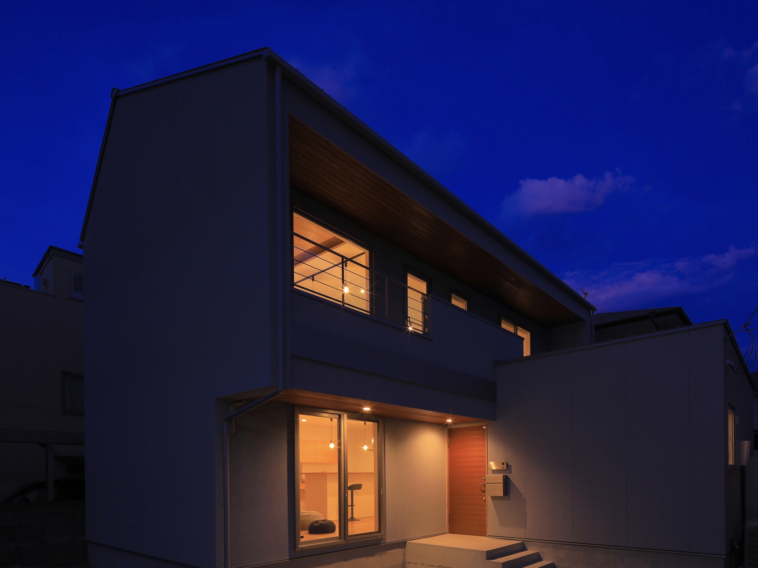 外観は二階建て。しかし中は・・・