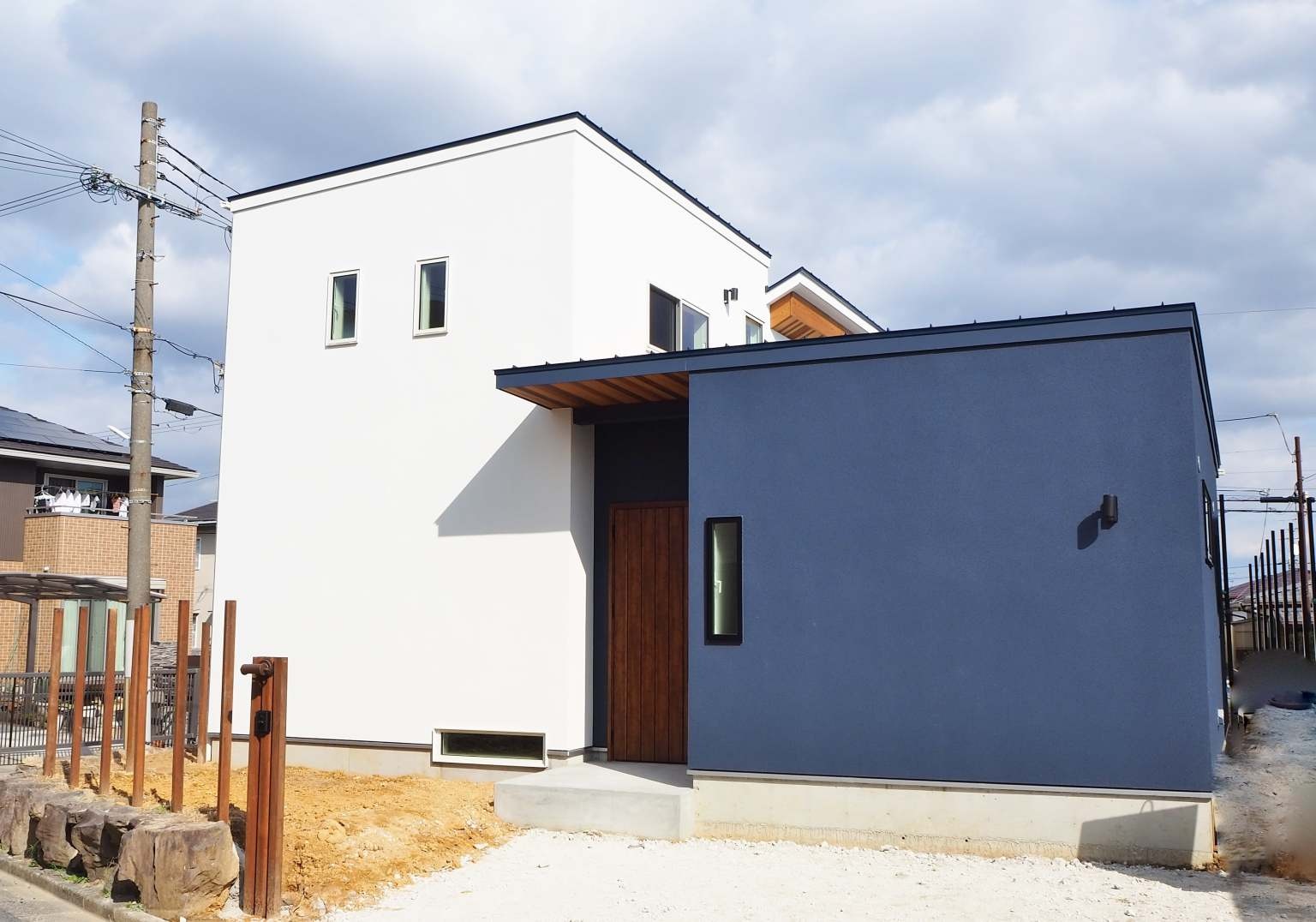 中庭との繋がりを感じる平屋風の家｜木造住宅×縁側×おしゃれな家