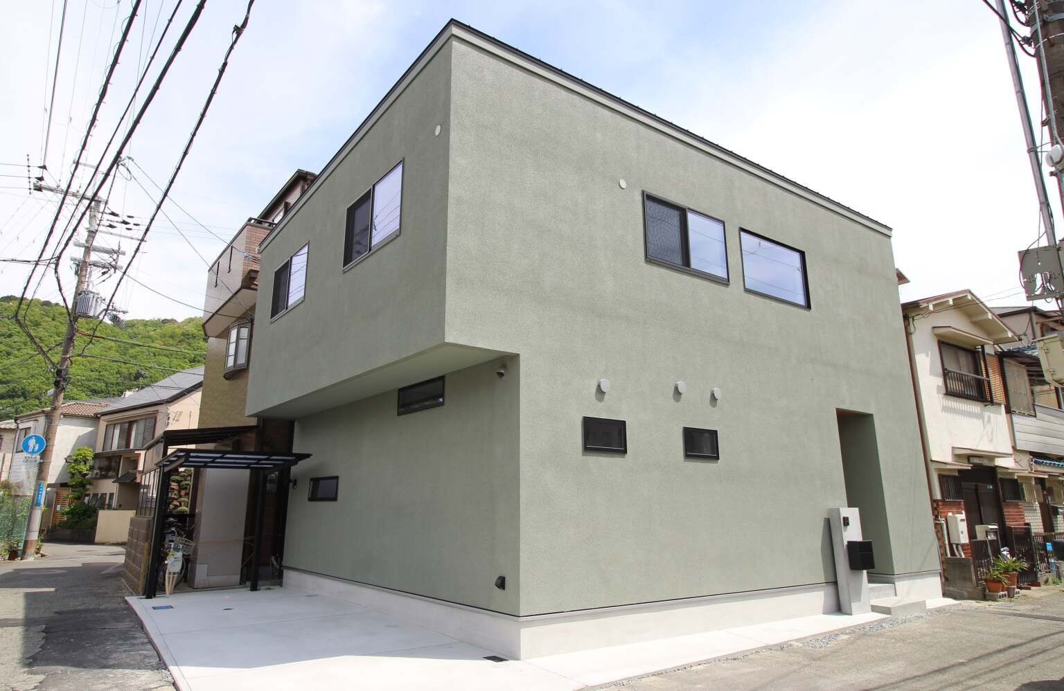 住宅密集地でも明るい中庭のある家|木造住宅×おしゃれな家×土間