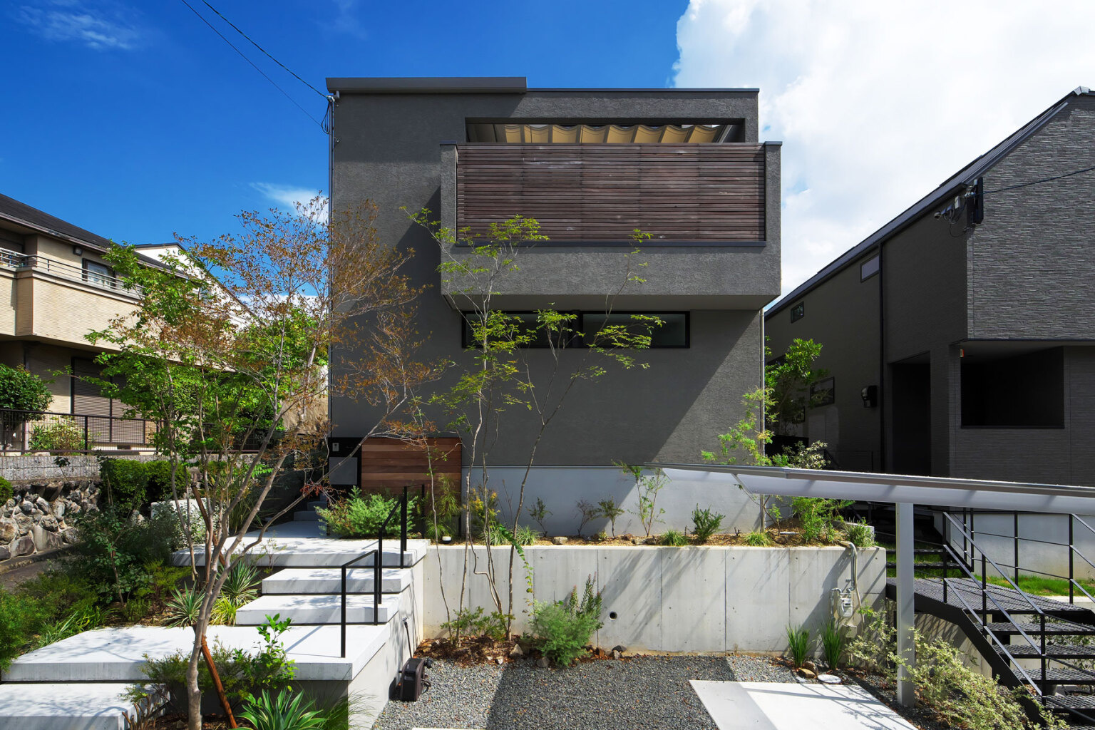 外構にこだわった2階建てパッシブデザインハウス