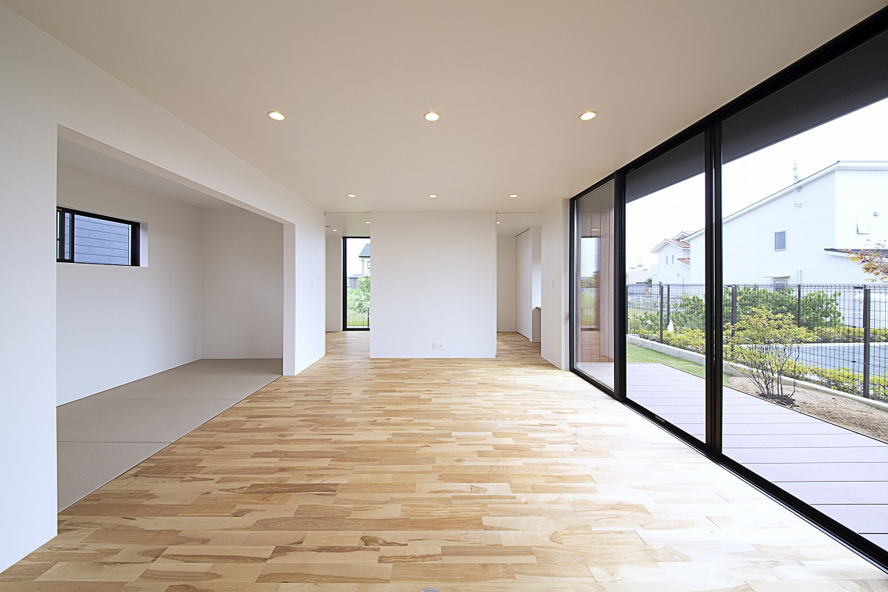 【浜松市浜名区／SE構法×平屋】無垢床とウッドデッキが心地よい25坪・3LDKの耐震住宅