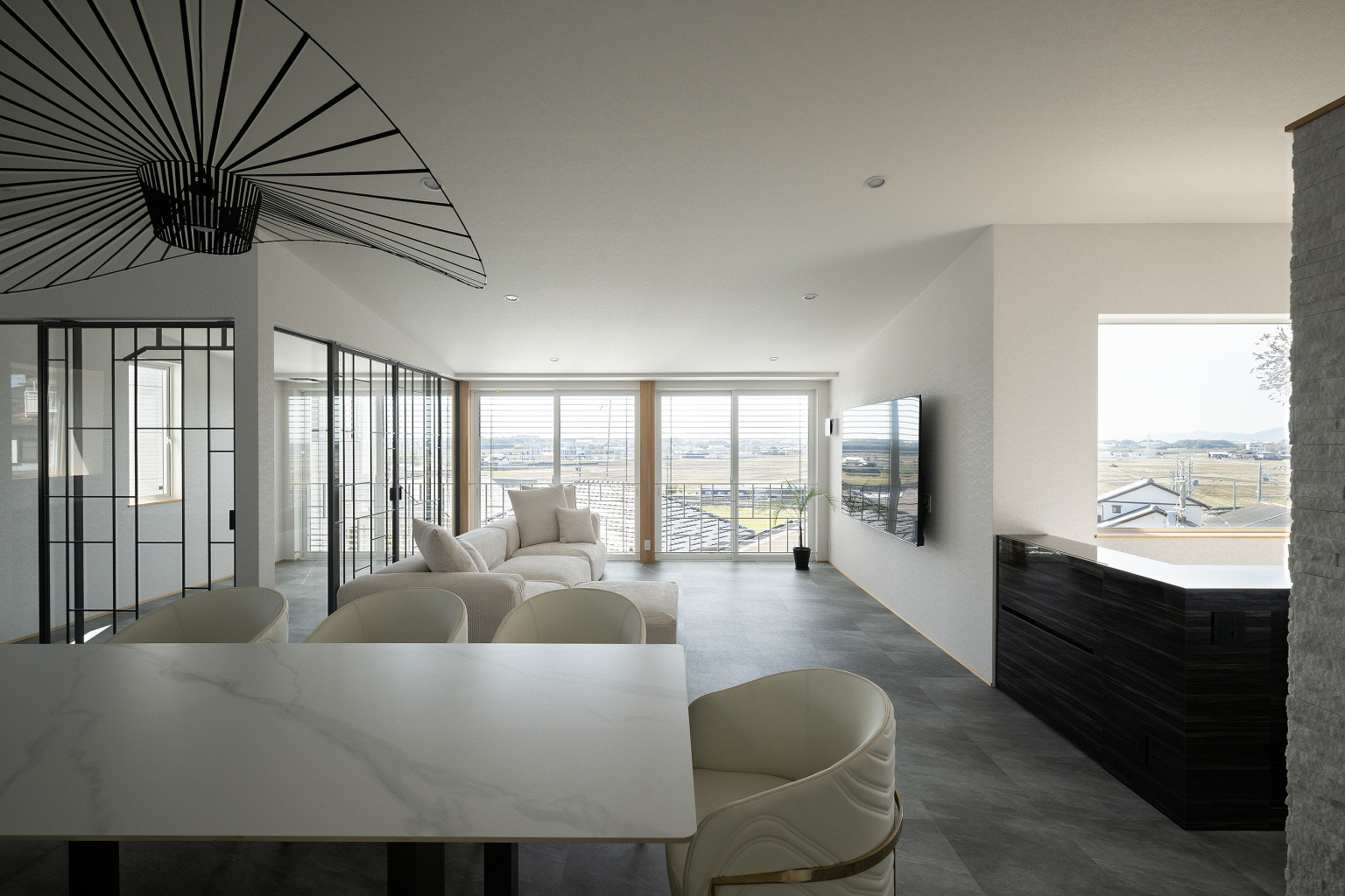 田園に溶ける水平の景色