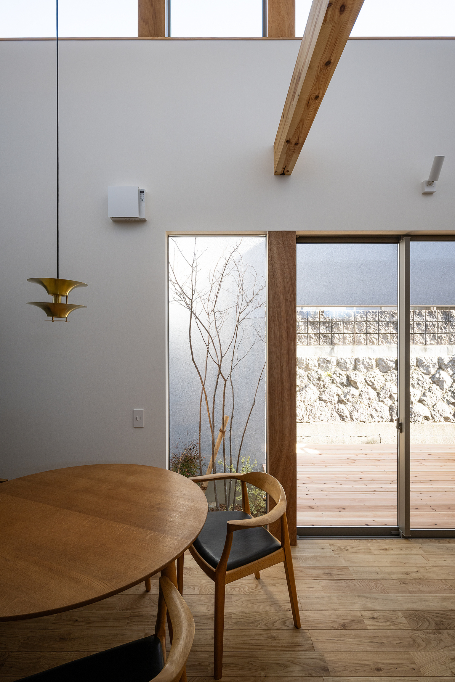 坪庭が織りなす内外のささやき