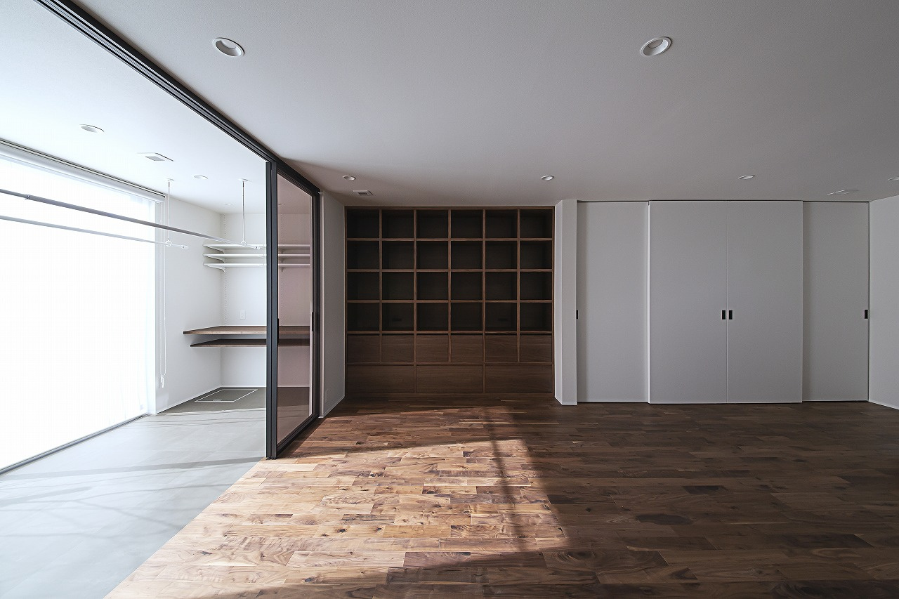 【静岡県浜松市】開放的な大空間を叶える、上下階分離型の完全2世帯住宅