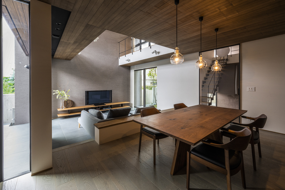 【大阪】スキップフロアを設けたリビングダイニング