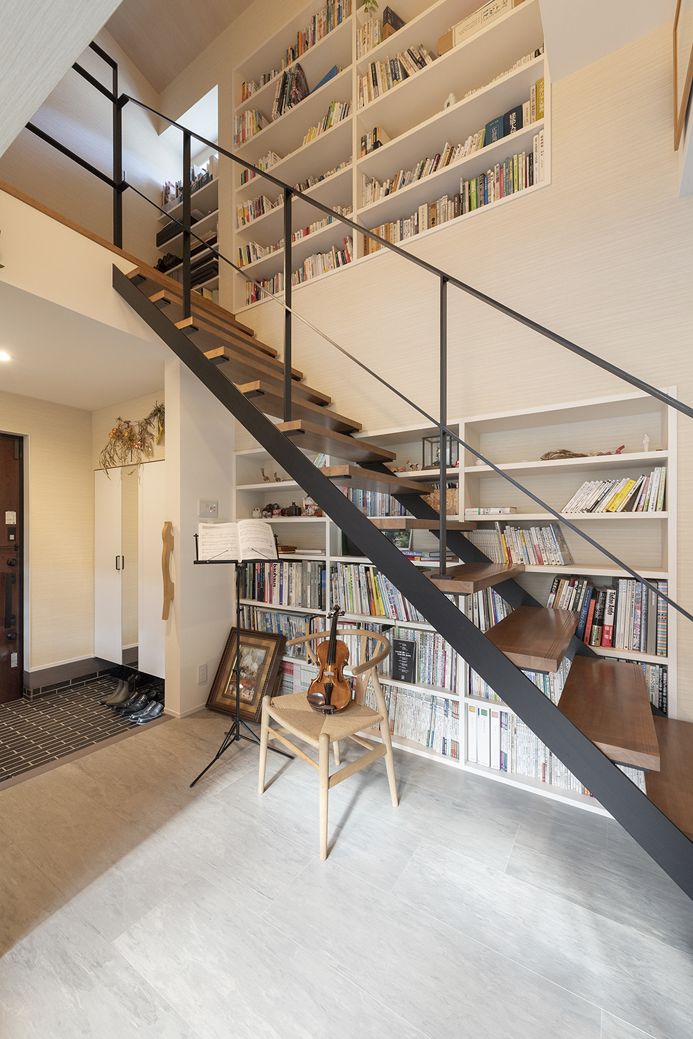 京都の旧市街地にしっとりと佇む、薪ストーブがある家｜アウトドアリビング×シンボルツリー