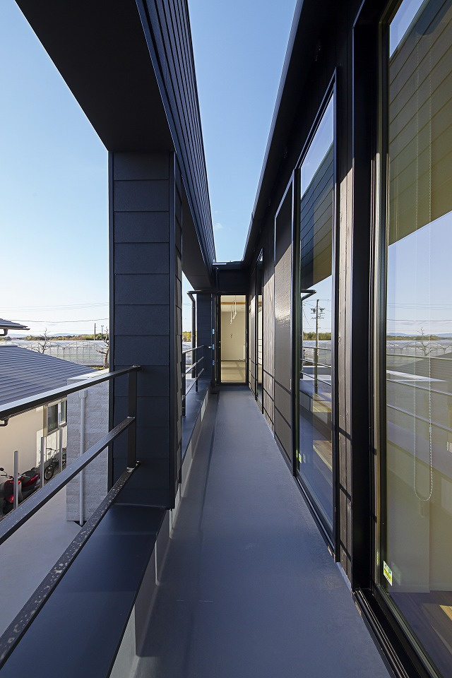 【静岡県浜松市】開放的な大空間を叶える、上下階分離型の完全2世帯住宅