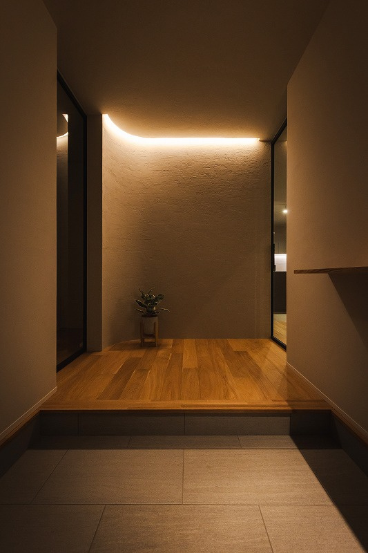 塗り壁の玄関ホール