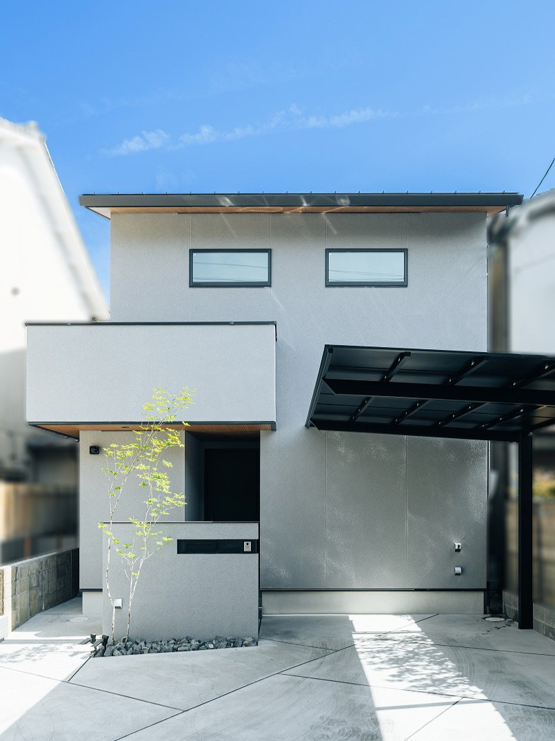 グレーを基調とした、シンプルモダンな外観