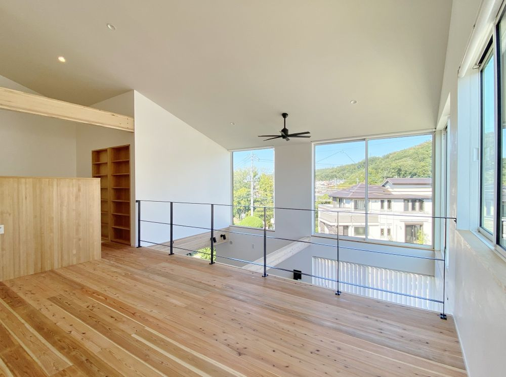 重量木骨ならではの大空間で中庭との繋がりを楽しむ家｜木造住宅×アウトドアリビング×おしゃれな家