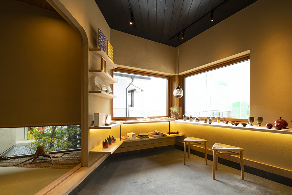 京都に生き続ける家｜重量木骨×スキップフロア×アウトドアリビング